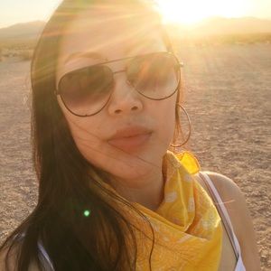 Meet your Posher, Van